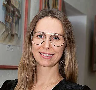 ПЛЕЧОМ К ПЛЕЧУ: ТЫЛ И ФРОНТ